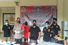 Polisi Tangkap Sindikat...