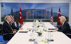 Biden Setuju Turki Kontrol...