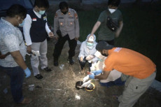 Mayat Bayi Dalam Toples...