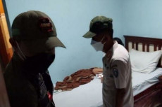 12 Pasangan Digerebek...