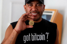 Ingin Pakai Bitcoin,...