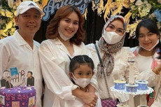 Kado Kalung Ayu Ting...