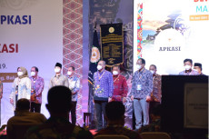 Bupati Tangerang Ahmed...