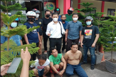 Gerebek Kampung Narkoba,...