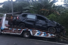 Angkut 2 Wanita Seksi,...