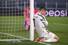 Bahas Masa Depan Ronaldo,...