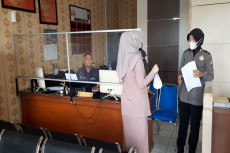 Lecehkan Pegawai Honorer...