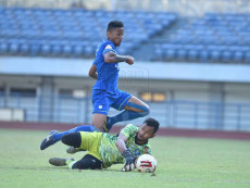 Teja Lewatkan Piala...