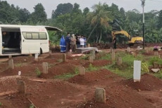 Dua Hari, TPU Jombang...