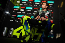 Kepergian Vinales dari...