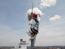 Bermitra dengan ITB,...