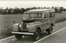 Land Rover, Mobil Kotak...
