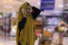 Tampil Tertutup Tidak...