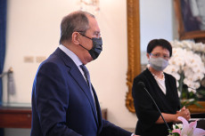 Lavrov Sebut Rusia dan...