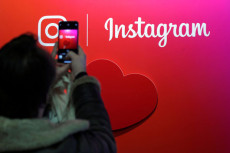 Instagram Luncurkan...