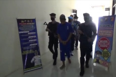 Reuni Berdarah, Gelar...