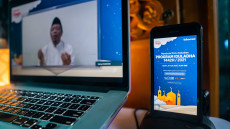 Telkomsel Salurkan 906...