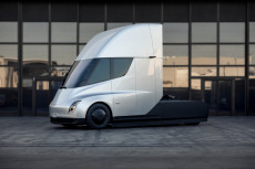 Tesla Siapkan Truk Listrik...
