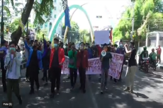 Mahasiswa Medan Geruduk...