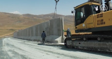 Cegah Pengungsi Afghanistan...