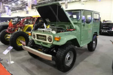 Dukungan Industri Mobil...