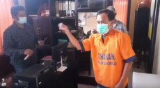 Gara-gara Percakapan...