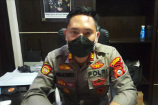 Wanita di Makassar Tikam...