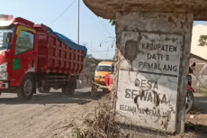 Jalan Penghubung Antar...