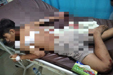 Manado Gempar, Seorang...
