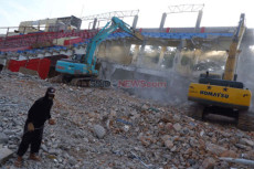 Pembangunan Stadion...