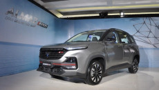 Wuling Almaz RS, SUV...