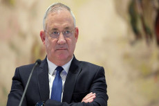 Israel: Dunia Harus...