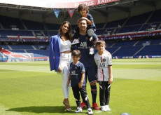 Lionel Messi Senang...