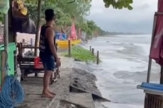 Gelombang Tinggi Terjang...