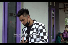 Bos Baim Hadiahkan Uang...