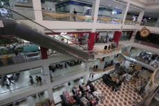 PPKM Berakhir Hari Ini,...