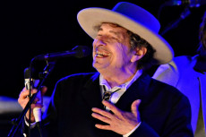 Bob Dylan Digugat Kasus...