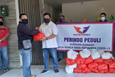 Gerkindo Bagikan Paket...