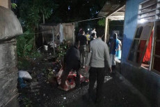 Tak Betah Lihat Suami...