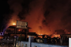 Gedung di Belakang Kantor...