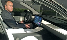Doug Field, dari Tesla...