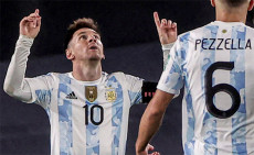 Tangis Lionel Messi...