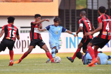 Pelatih Persela Belum...