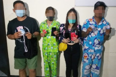Keenakan Bersetubuh...