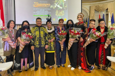 Fashion Show 7 Desainer...