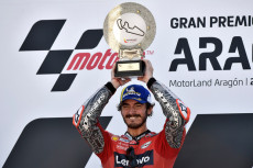 Menangi GP Aragon 2021,...