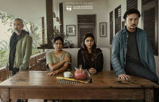 Nicholas Saputra, Caitlin...