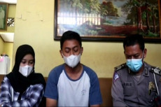 Viral Polantas Dorong...