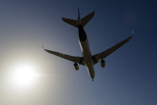 Aljazair Tutup Wilayah...