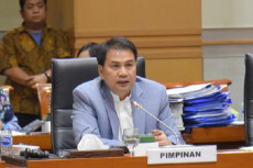 Breaking News: KPK Tangkap...